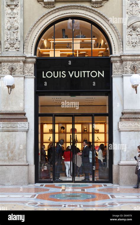 louis vuitton milan ac|louis vuitton in milan italy.